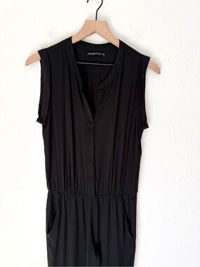 Black Halo Black Sleeveless Button-Front Jumpsuit - 4